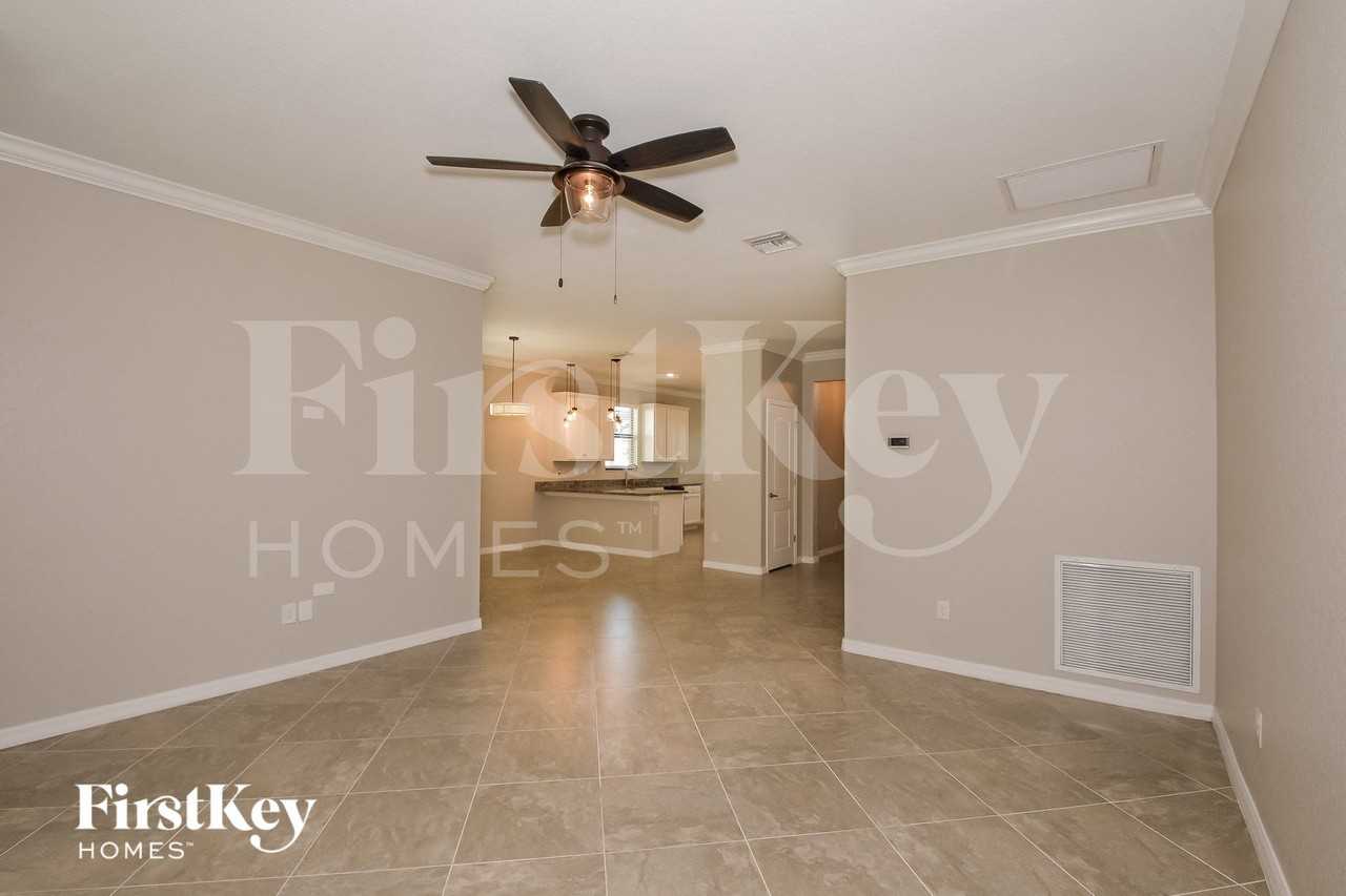 11327 Sweetgrass Dr - Photo 2 of 15