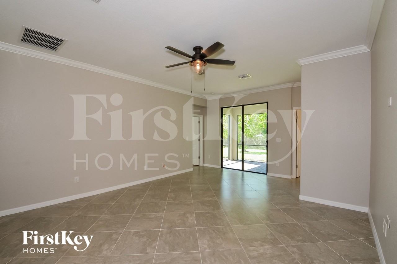 11327 Sweetgrass Dr - Photo 3 of 15