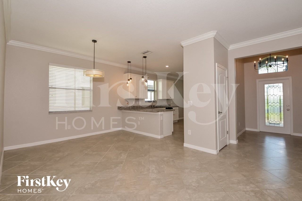 11327 Sweetgrass Dr - Photo 4 of 15