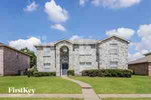 featured image of 761 Lowe Dr