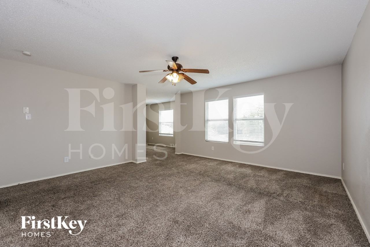 761 Lowe Dr - Photo 6 of 16