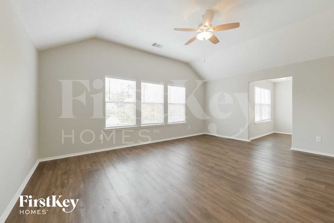 7330 Winter Song Dr - Photo 7 of 15