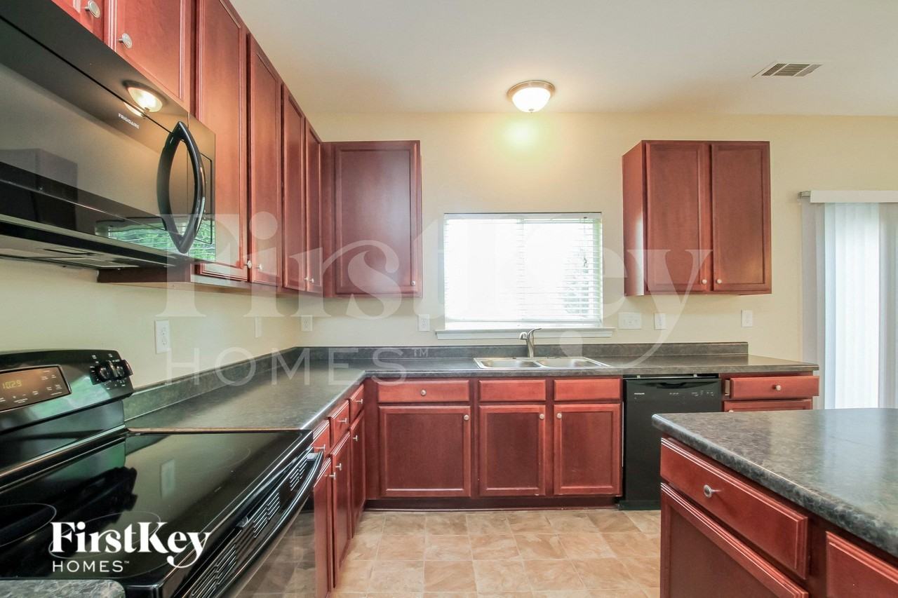 9709 Rocky Ford Club Rd - Photo 6 of 15