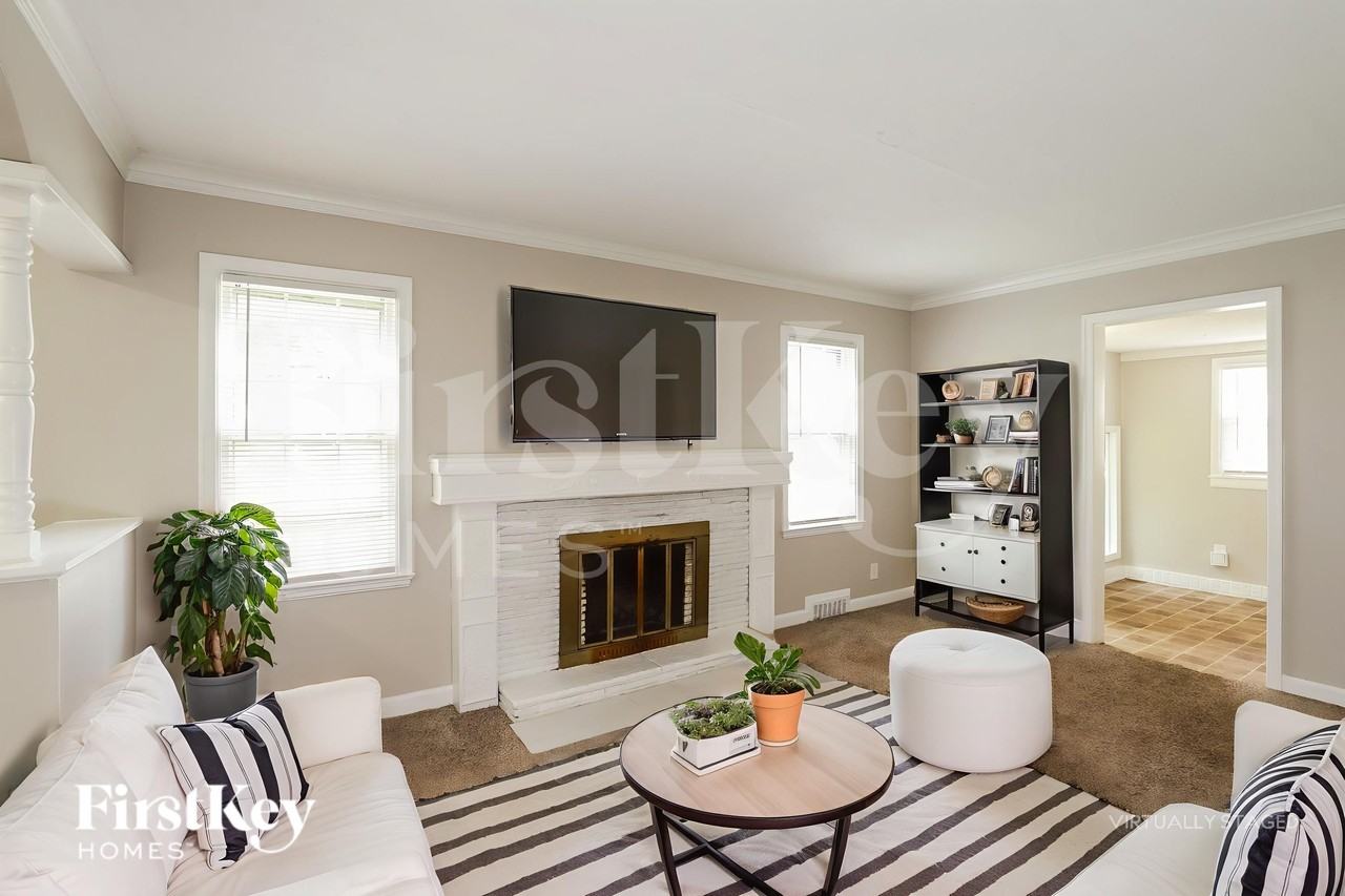 9005 E 68th Ter - Photo 4 of 19