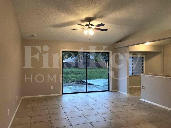 7840 Anbury Ct - Photo 4 of 26