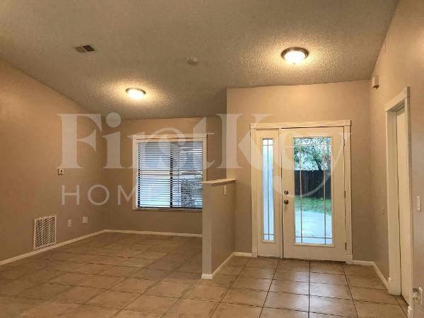 7840 Anbury Ct - Photo 5 of 26