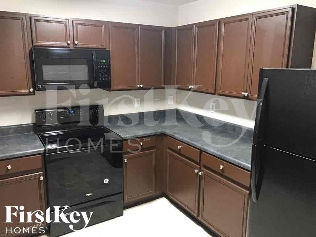 7079 Merrywood Ct - Photo 5 of 12