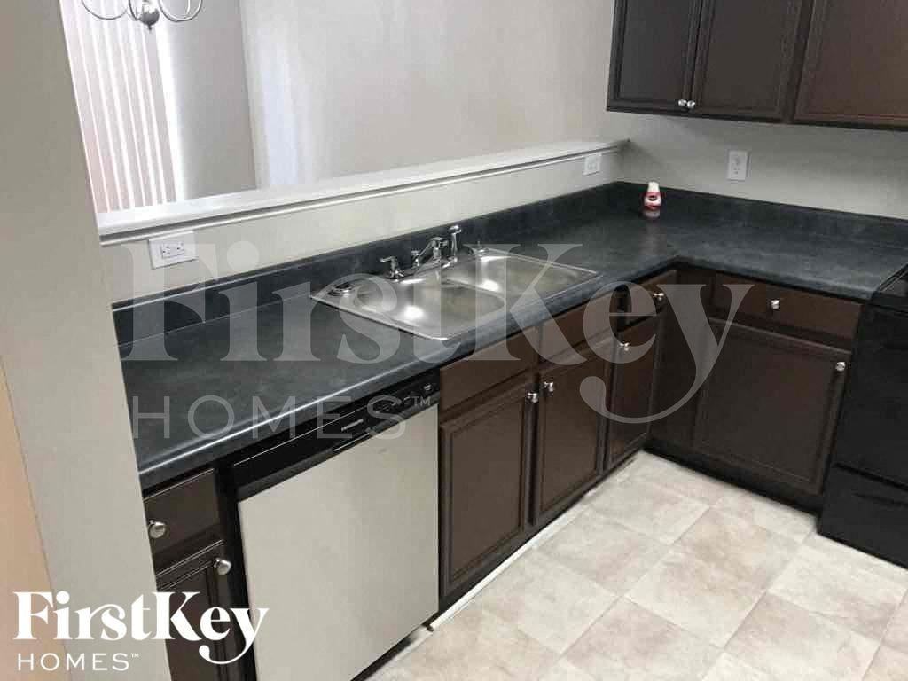 7079 Merrywood Ct - Photo 6 of 12