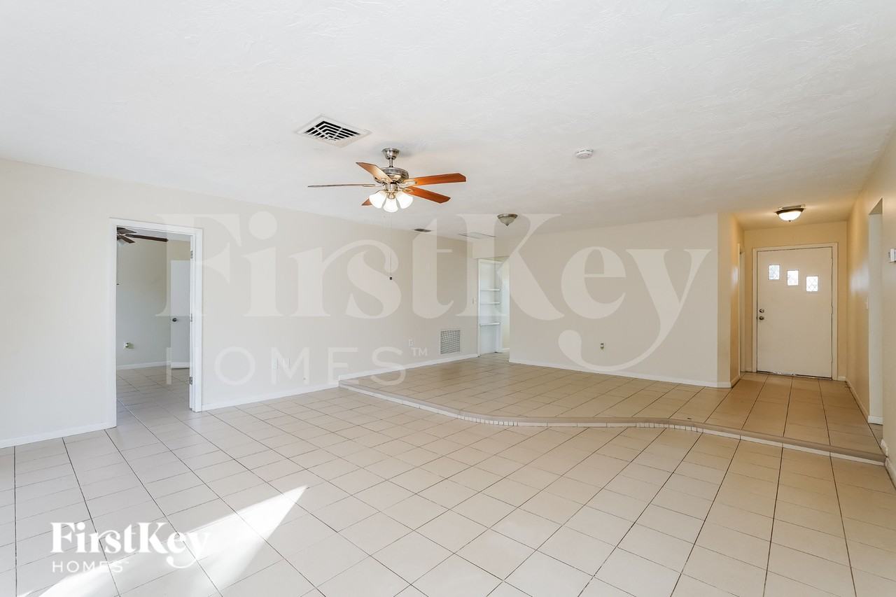 6910 297th Ave N - Photo 2 of 16