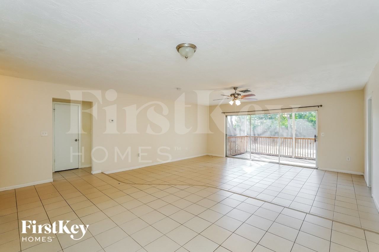 6910 297th Ave N - Photo 4 of 16