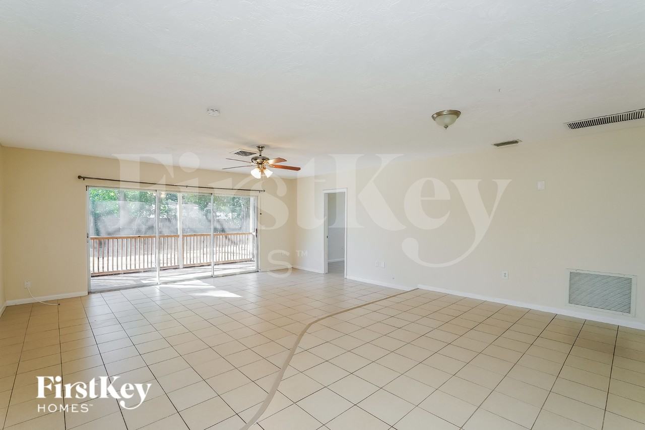 6910 297th Ave N - Photo 5 of 16