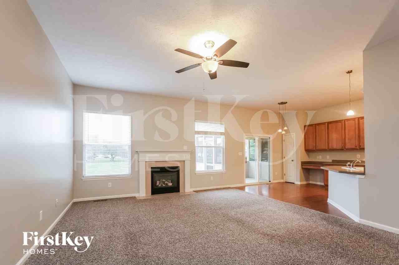 6565 Hunters Rdg S - Photo 3 of 15