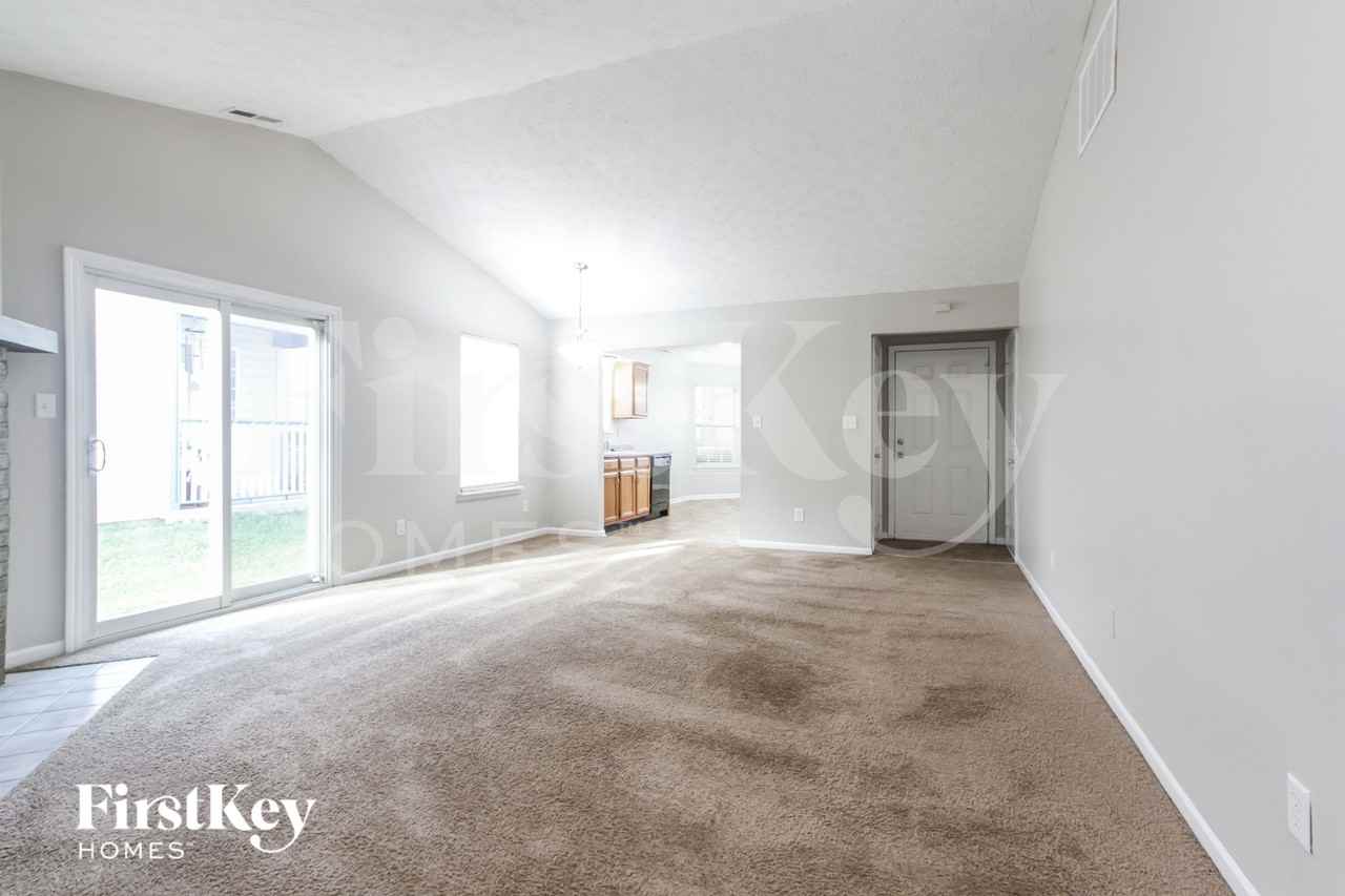 6412 Perry Pines Ct - Photo 4 of 15