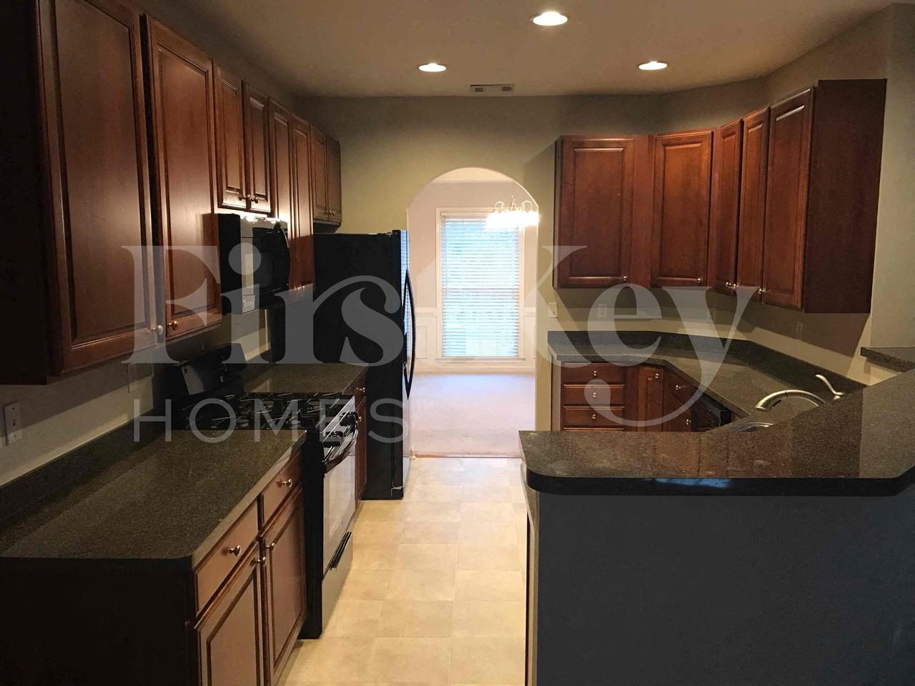 6287 Greenock Dr - Photo 4 of 20