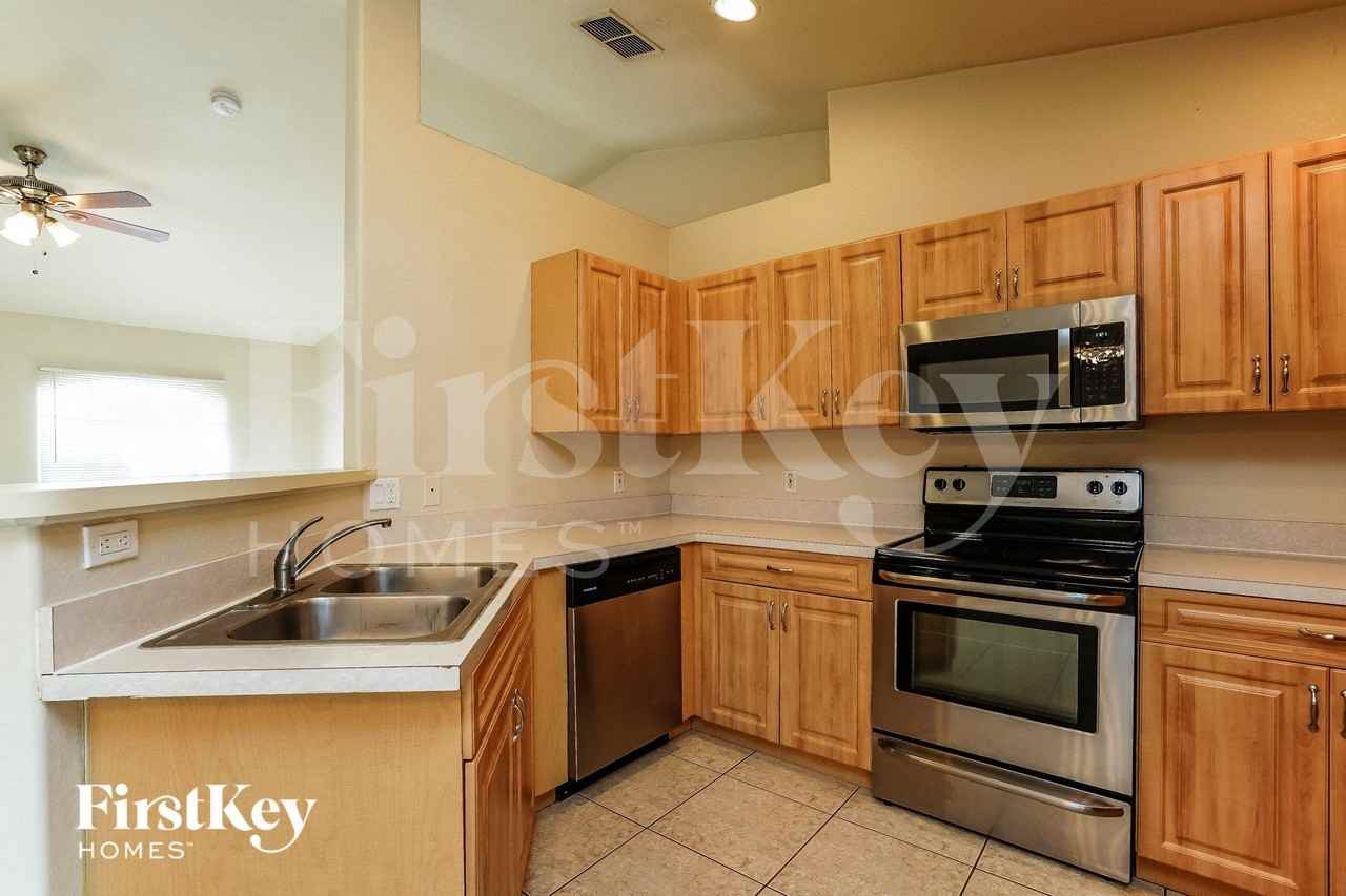 4302 12th St W - Photo 6 of 15