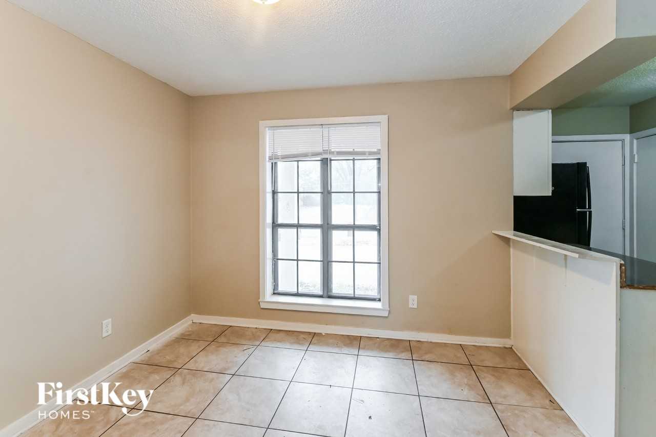 4266 Crump Rd - Photo 5 of 16