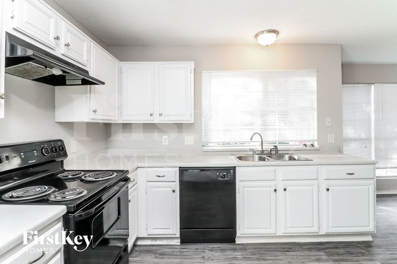 3217 Marie Ln - Photo 7 of 15