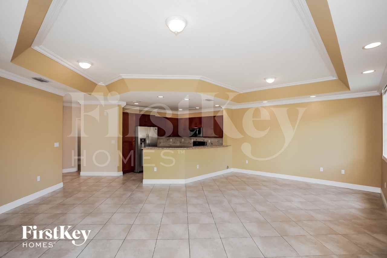 32152 Swcourt - Photo 4 of 15