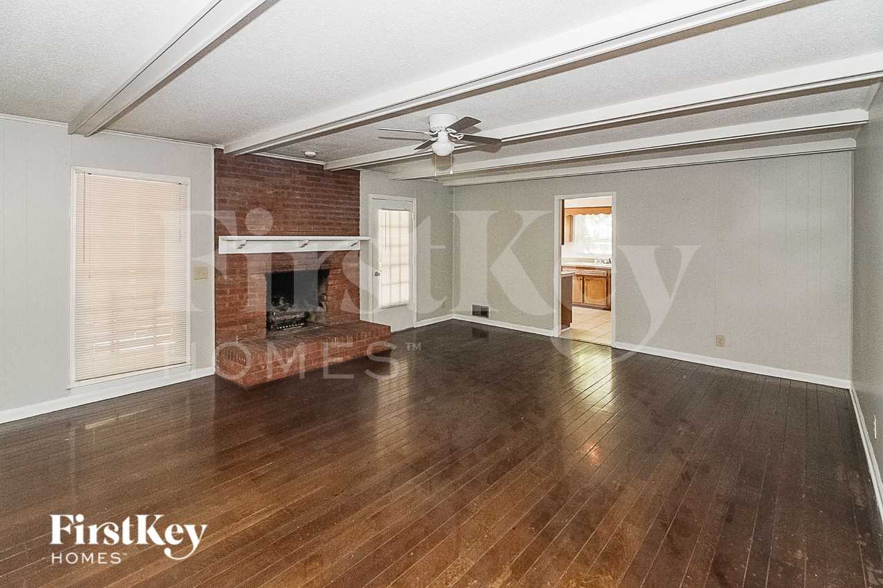 3000 Eagle Dr - Photo 4 of 15