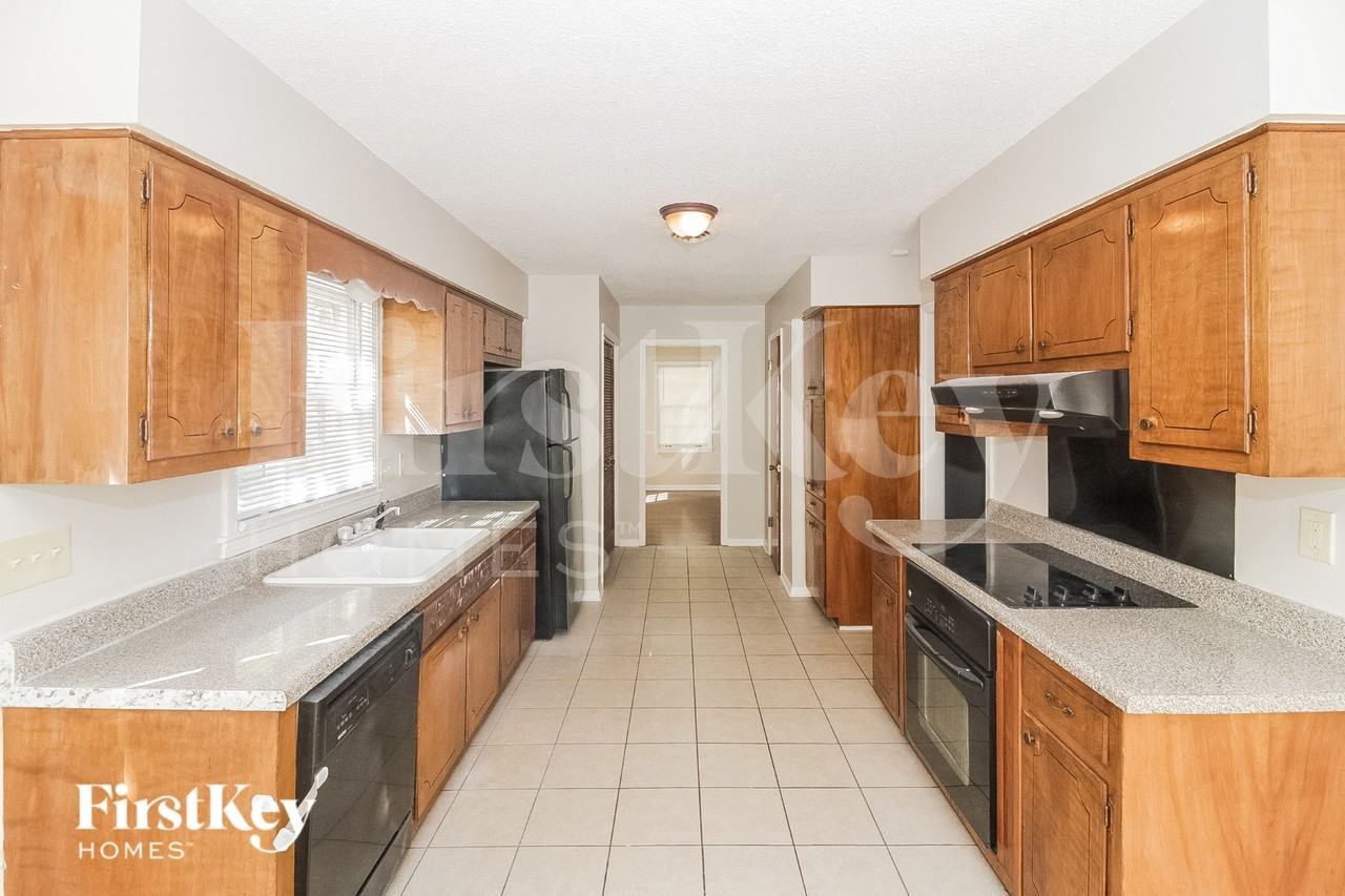 3000 Eagle Dr - Photo 6 of 15