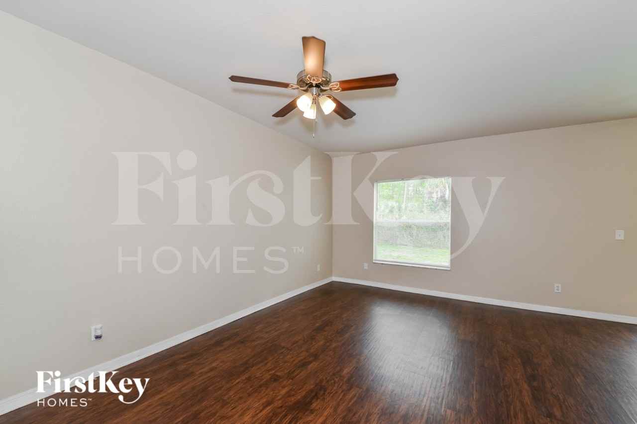 2598 N Salford Blvd - Photo 2 of 16