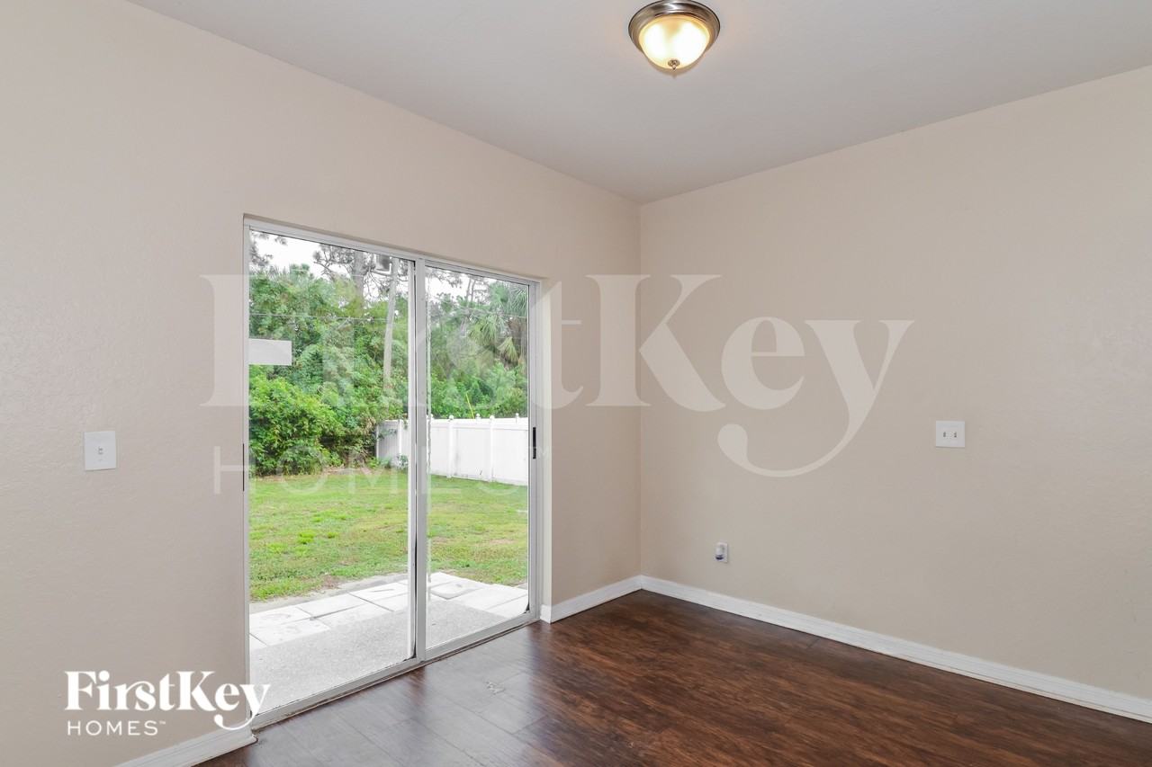 2598 N Salford Blvd - Photo 4 of 16