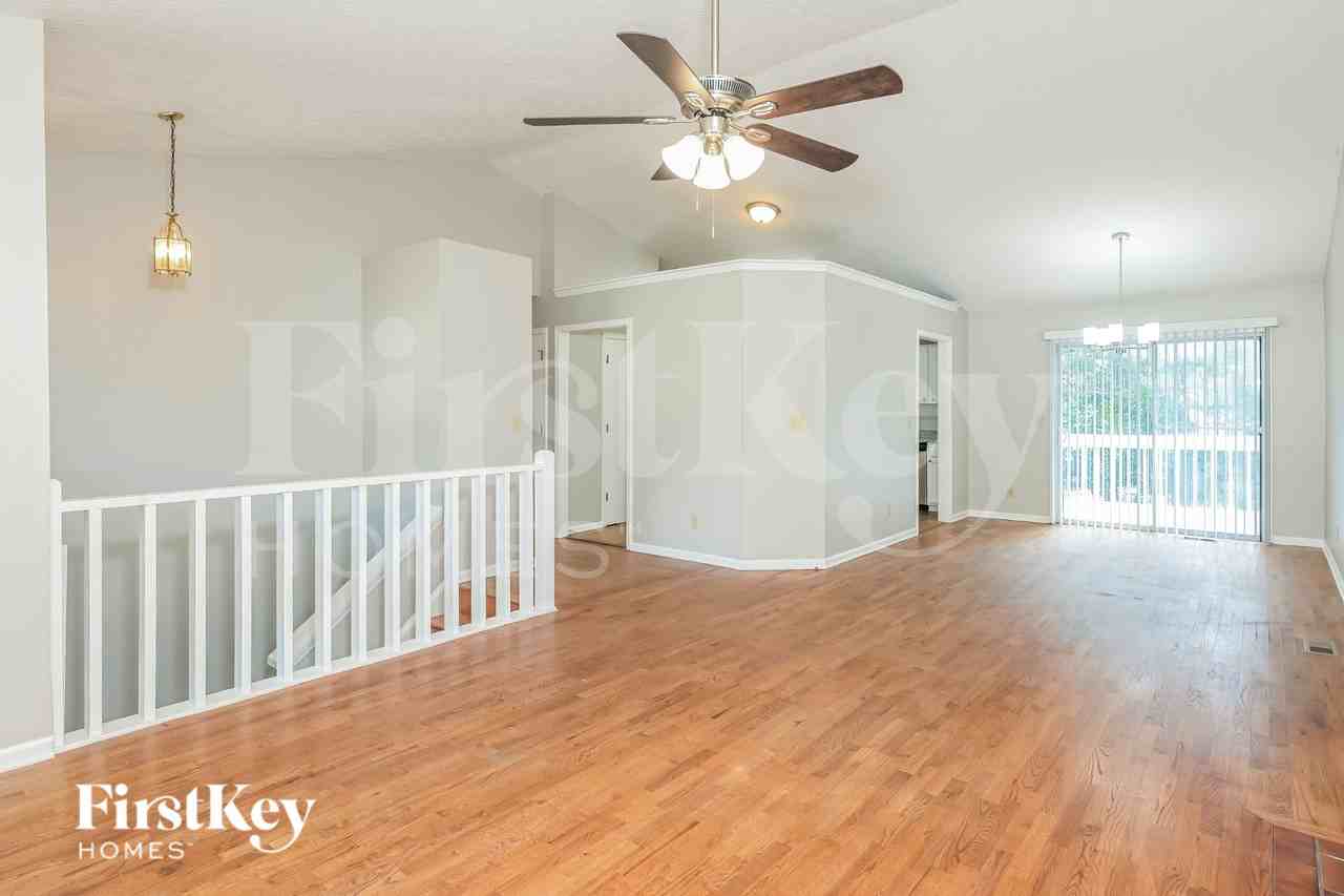 2132 Cheyenne Ln - Photo 4 of 19