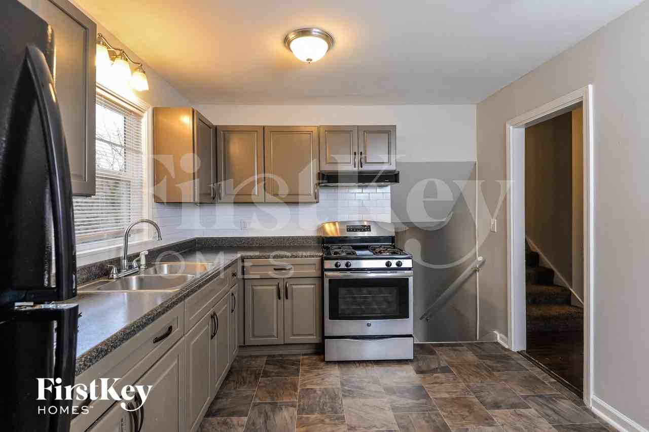 212 Sam Pate Dr - Photo 7 of 15