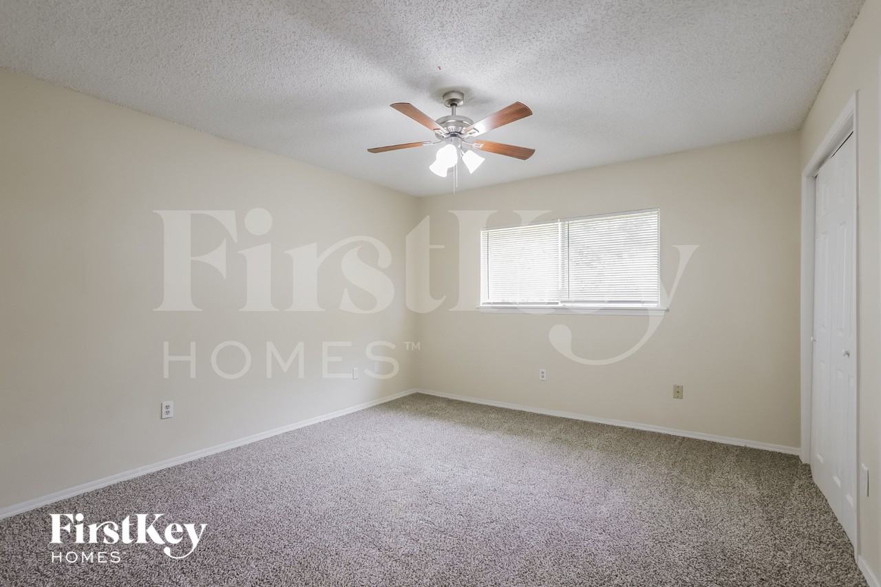 20142 Misty Pines Dr - Photo 7 of 15