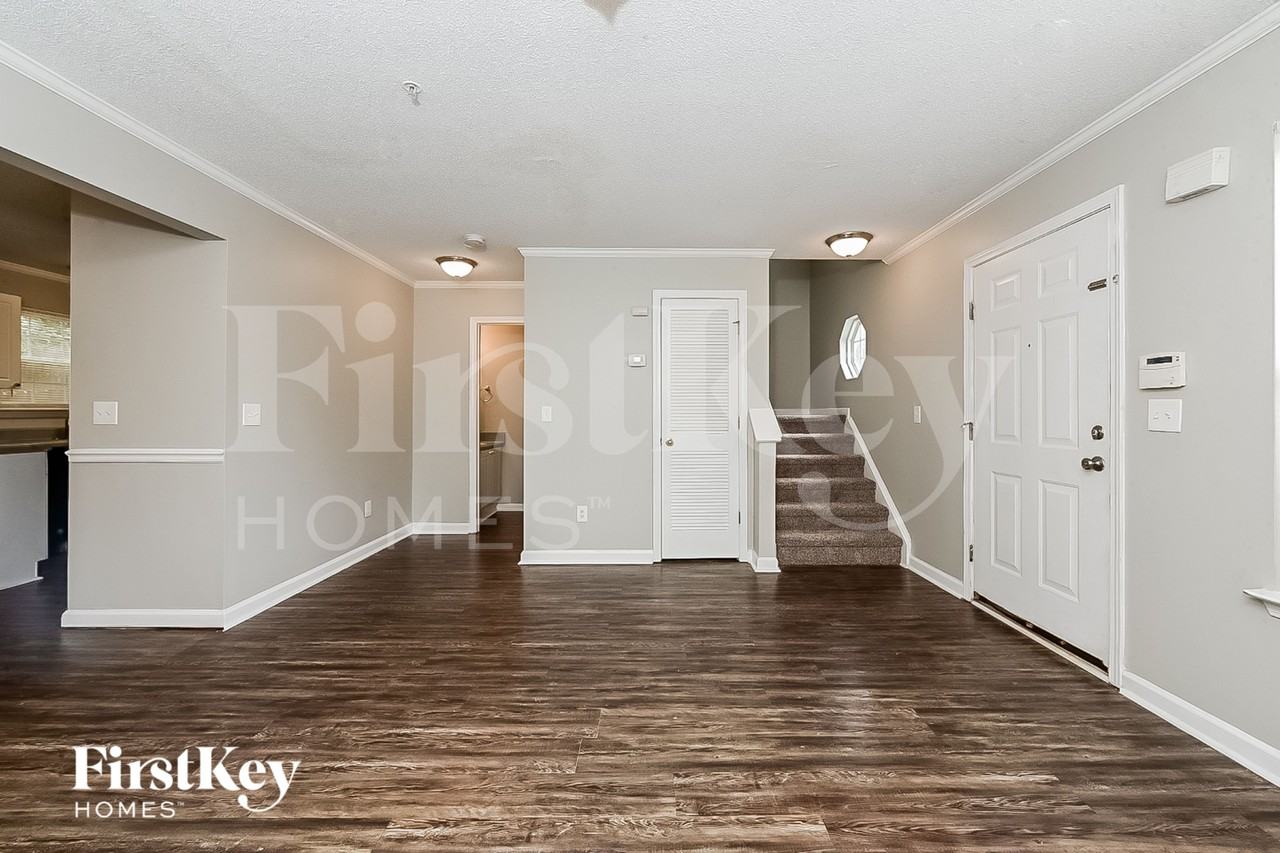 136 Watercress Ct - Photo 3 of 15