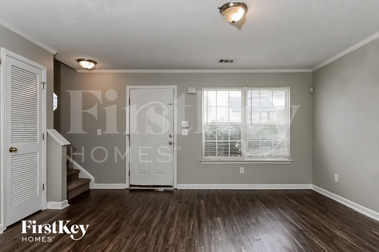 136 Watercress Ct - Photo 4 of 15