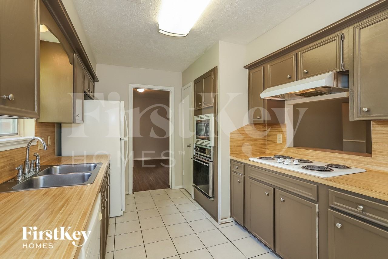 13319 Ascot Glen Ln - Photo 5 of 15