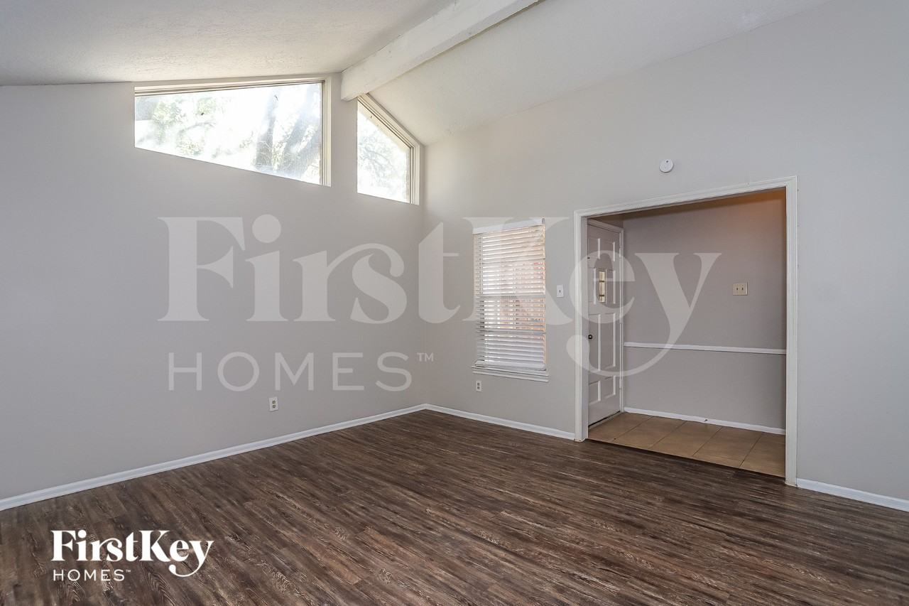 13319 Ascot Glen Ln - Photo 7 of 15
