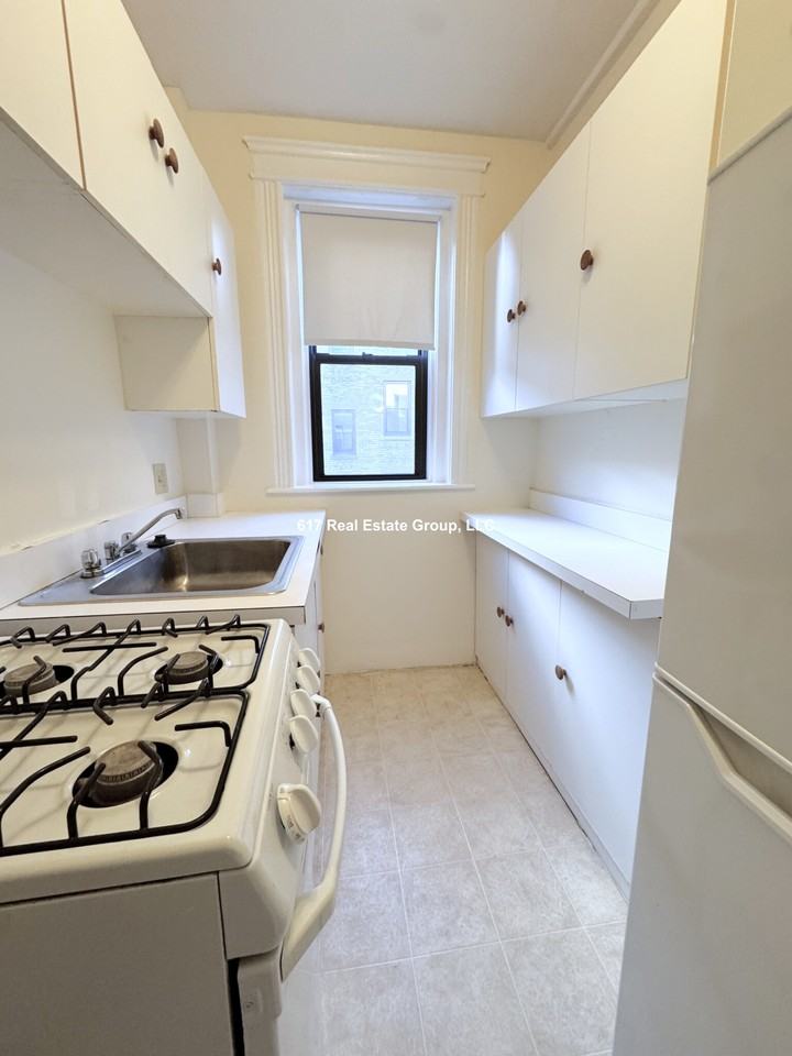 1152 Commonwealth Ave #45 - Photo 3 of 10