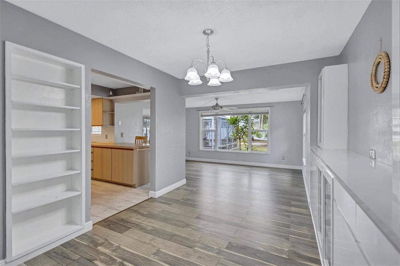 2544 Burnice Dr - Photo 7 of 38