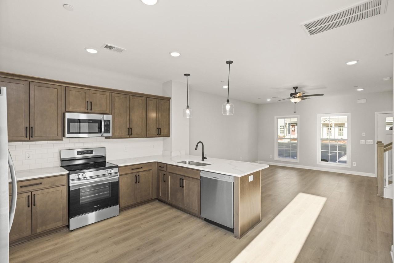 514 Tappan Pvt Ln - Photo 5 of 29