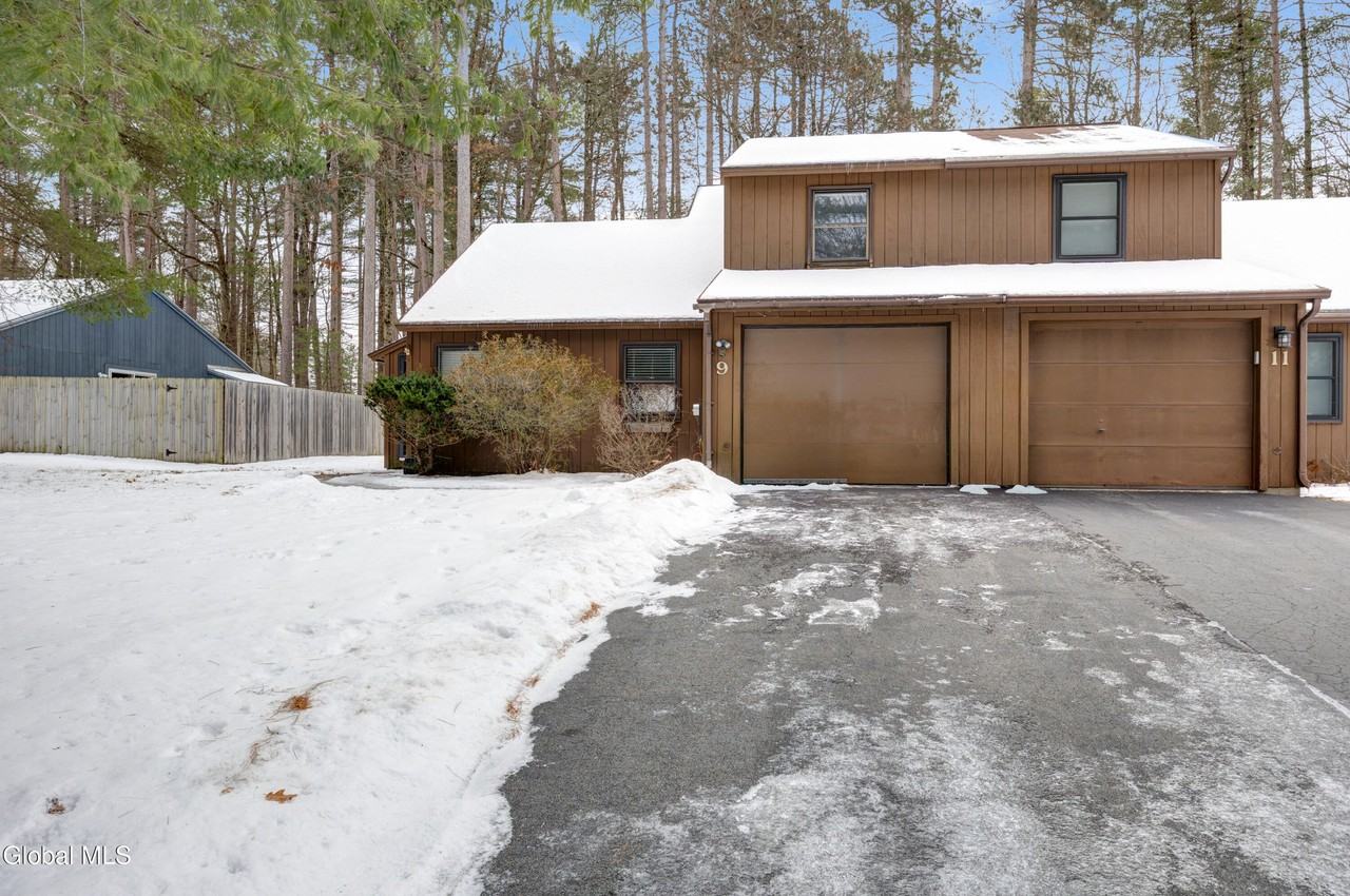 9 Wake Robin Rd - Photo 2 of 18