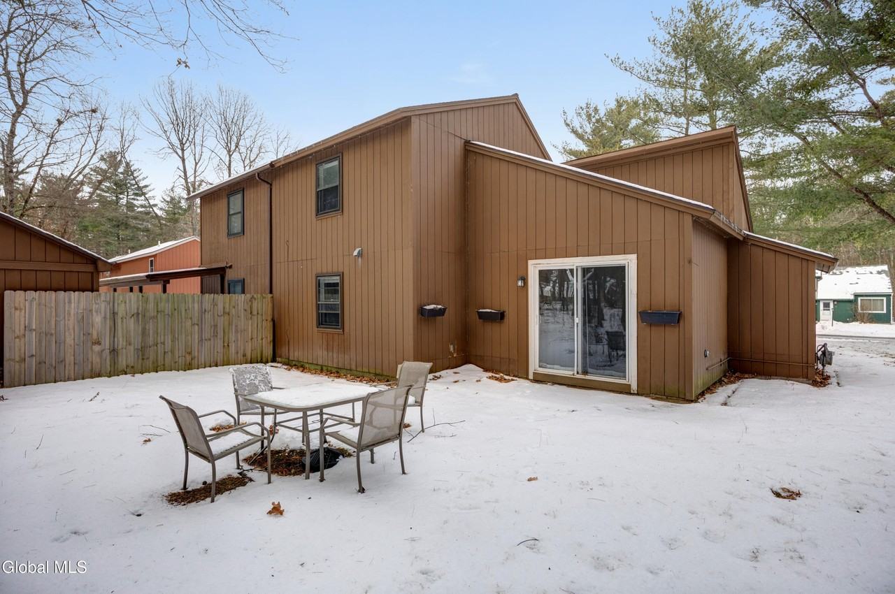 9 Wake Robin Rd - Photo 3 of 18