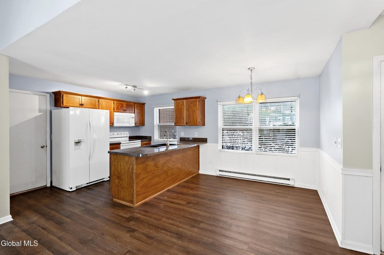 9 Wake Robin Rd - Photo 6 of 18