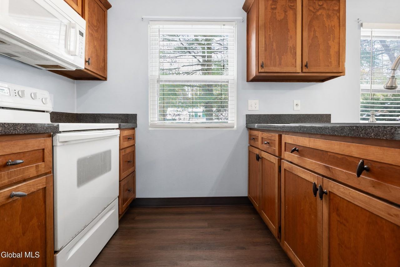 9 Wake Robin Rd - Photo 7 of 18