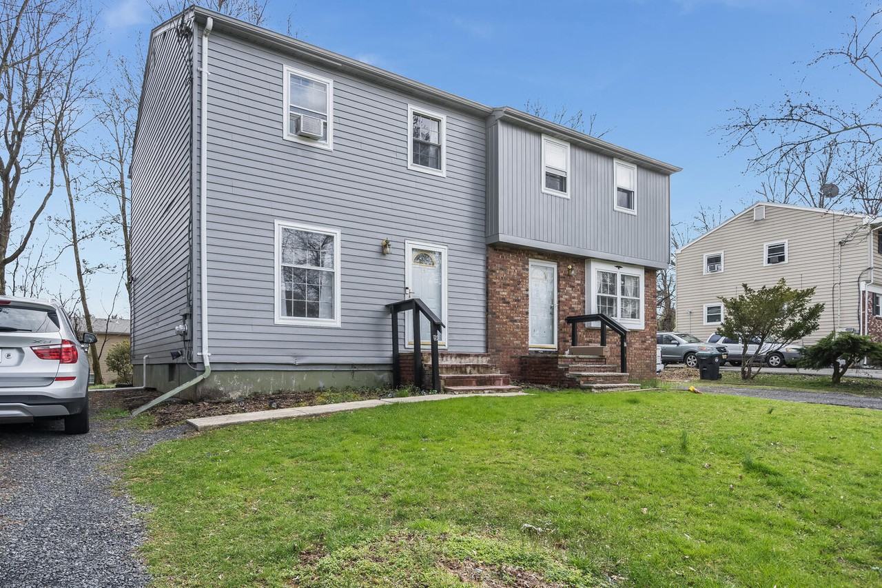 17 Youngs Dr #19 - Photo 2 of 18