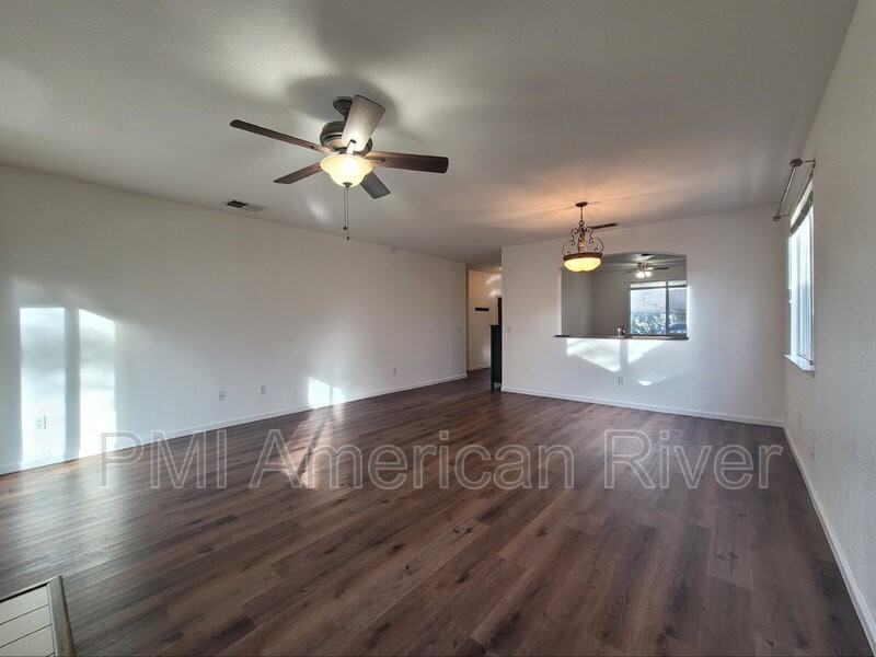 8233 Windmill Oaks Pl - Photo 6 of 21