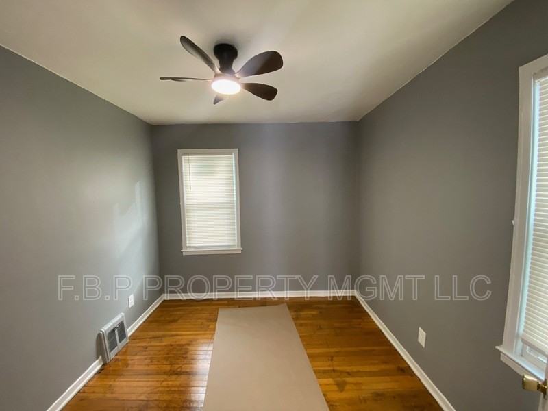 17190 Ontario St - Photo 4 of 5