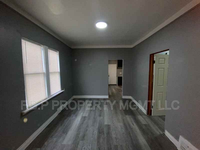 15041 Coram St - Photo 3 of 7