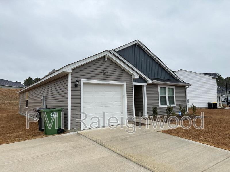 289 Greenbay St - Photo 3 of 22