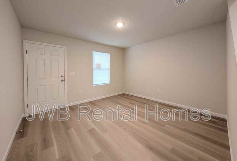 857 W Palm Ave - Photo 5 of 18