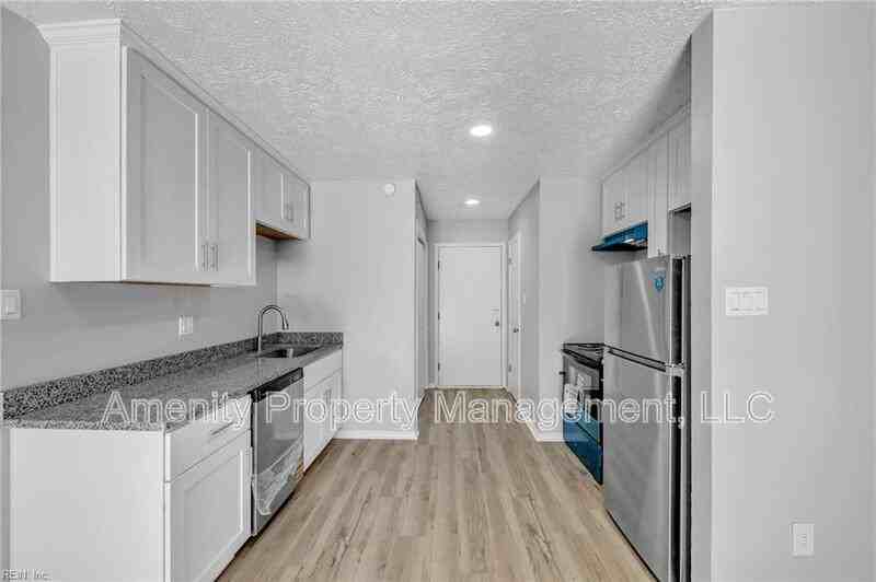 602 Celey St #2 - Photo 5 of 19