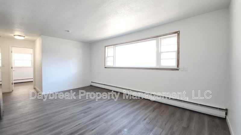 1211 11 1/2 St N - Photo 4 of 8