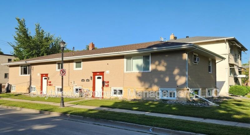 1201 11 1/2 St N - Photo 2 of 25