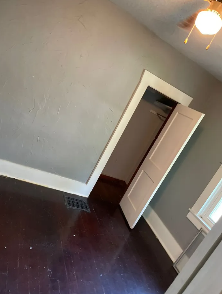 500 W Ash St #500WASH - Photo 4 of 12